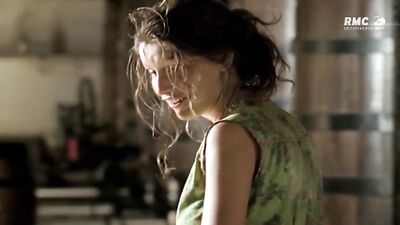 Laetitia Casta sexy - La Bicyclette Bleue
