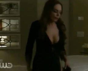 Liz Gillies sexy