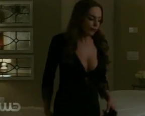 Liz Gillies sexy