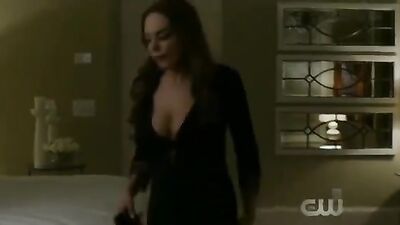 Liz Gillies sexy