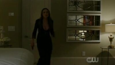 Liz Gillies sexy