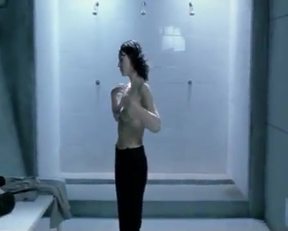 Monica Bellucci nude - Agents Secrets