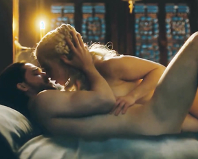 Emilia Clarke nude - Game Of Thrones