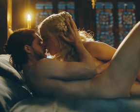 Emilia Clarke nude - Game Of Thrones