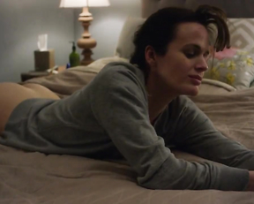 Elizabeth Reaser Backplot ass - Easy