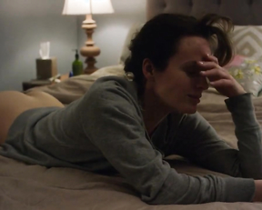 Elizabeth Reaser Backplot ass - Easy