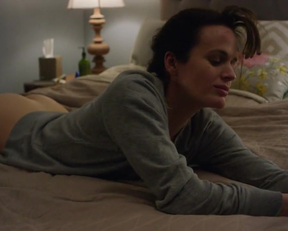Elizabeth Reaser Backplot ass - Easy