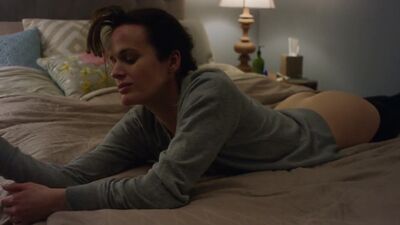 Elizabeth Reaser Backplot ass - Easy