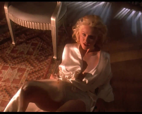 Madonna nude - Body Of Evidence