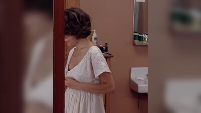 Alyssa Milano nude