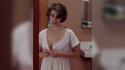 Alyssa Milano nude