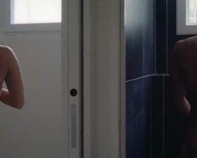 Ophelie Bau Gets Her Phat Ass Rubbed And Cleaned In Mektoub, My Love: Canto Uno - Film nackt