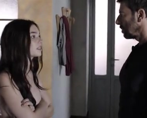 Matilda De Angelis In Una Famiglia - Film nackt