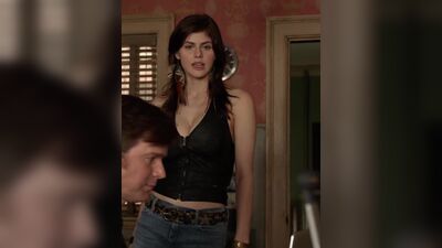 Alexandra Daddario sexy - Parenthood