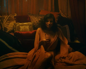 Amara Zaragoza - Strange Angel - S01E07 - Film nackt