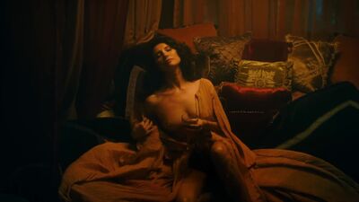 Amara Zaragoza - Strange Angel - S01E07 - Film nackt