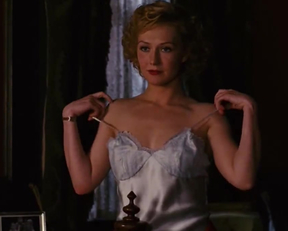 Carice Van Houten nude