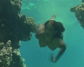 Phoebe Cates In Paradise - Film nackt