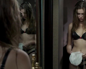 Lili Simmons - Banshee - S01E08 - Film nackt