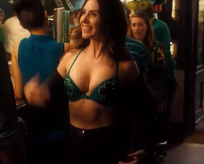 Plot Reel: Gillian Jacobs And Alison Brie - Film nackt