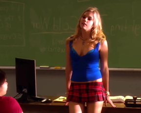 Ashley Benson Playing A Hot, Busty Cheerleader - Film nackt