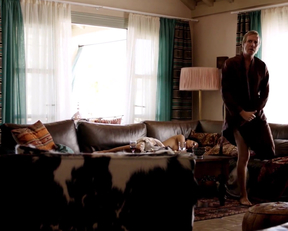 Fernanda Diniz - Berlin Station - S02E02 - Film nackt