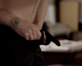 Kathleen Robertson - Boss - S01E04 - Film nackt