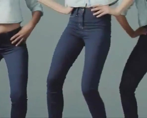 Gal Gadot, Castro Jeans Commercial - Film nackt