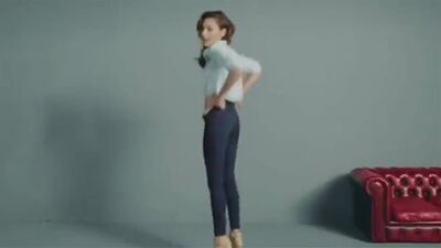 Gal Gadot, Castro Jeans Commercial - Film nackt