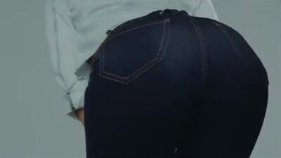Gal Gadot, Castro Jeans Commercial - Film nackt