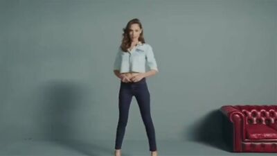 Gal Gadot, Castro Jeans Commercial - Film nackt
