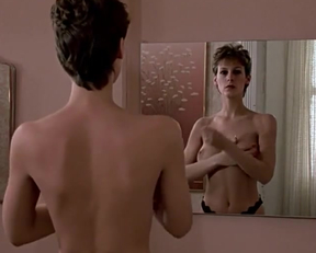 Jamie Lee Curtis - Nude Cuts In 'Trading Places' - Film nackt
