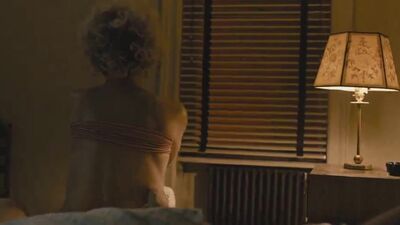 Maggie Gyllenhaal In Deuce - Film nackt