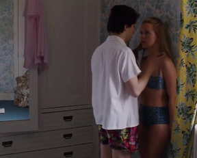 Capucine Delaby In 'Un Souvenir' - Film nackt