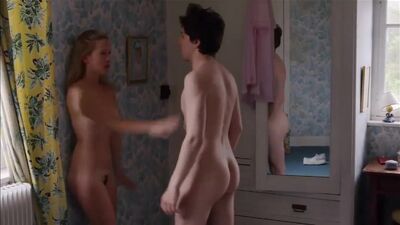 Capucine Delaby In 'Un Souvenir' - Film nackt