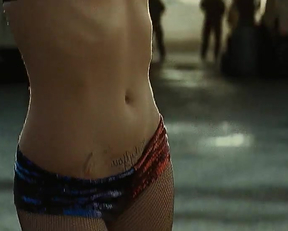 Margot Robbie Providing The Only Good Scene In Suicide Squad - Film nackt