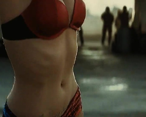Margot Robbie Providing The Only Good Scene In Suicide Squad - Film nackt