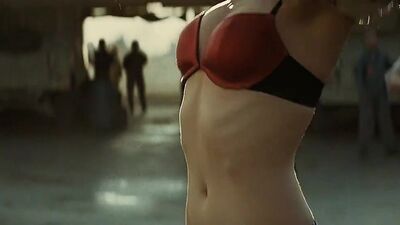 Margot Robbie Providing The Only Good Scene In Suicide Squad - Film nackt