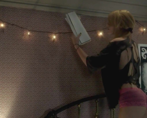 Bella Thorne's Ass From Newest Amityville Movie - Film nackt
