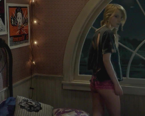 Bella Thorne's Ass From Newest Amityville Movie - Film nackt