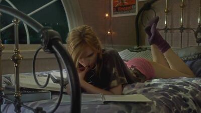 Bella Thorne's Ass From Newest Amityville Movie - Film nackt