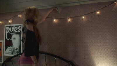 Bella Thorne's Ass From Newest Amityville Movie - Film nackt