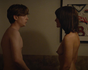 Frankie Shaw In SMILF - Film nackt