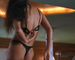 Demi Moore In 'Striptease' - Film nackt