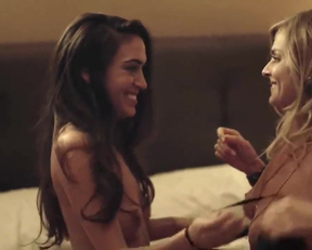 Eliza Coupe  Teri Andrez - Casual - Film nackt