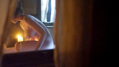 Gracie Gilbert - Underbelly - S06E07 - Film nackt