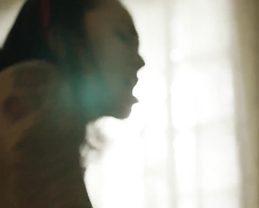 Levy Tran In Shameless - Film nackt