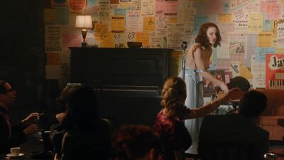 Rachel Brosnahan In 'The Marvelous Mrs. Maisel' - Film nackt