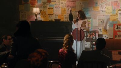 Rachel Brosnahan In 'The Marvelous Mrs. Maisel' - Film nackt