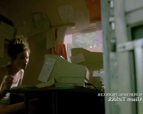 Mackenzie Davis - A Brief Plot - Film nackt